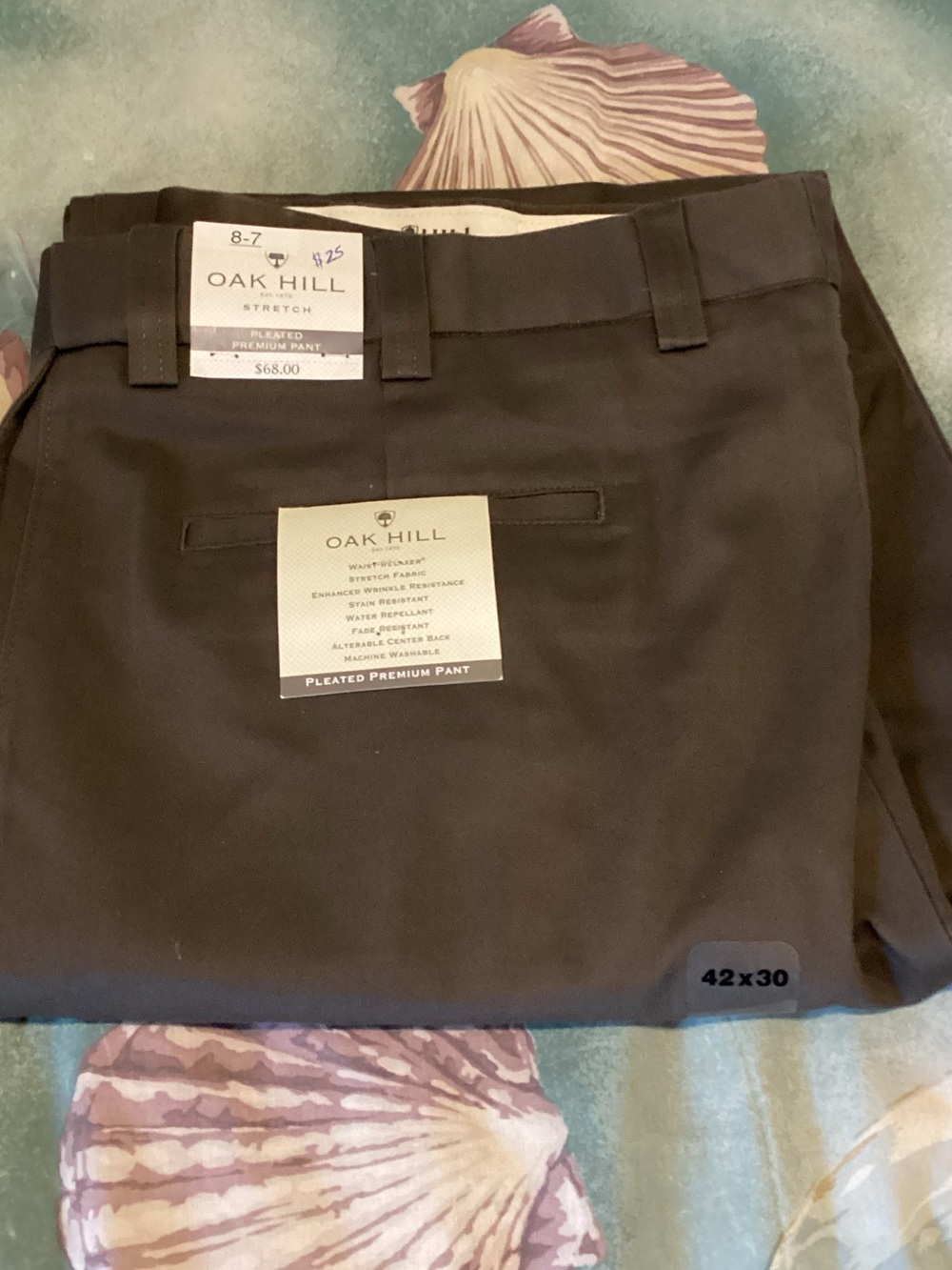 Oak Hill Men's Pleated Dress Pants — Olive